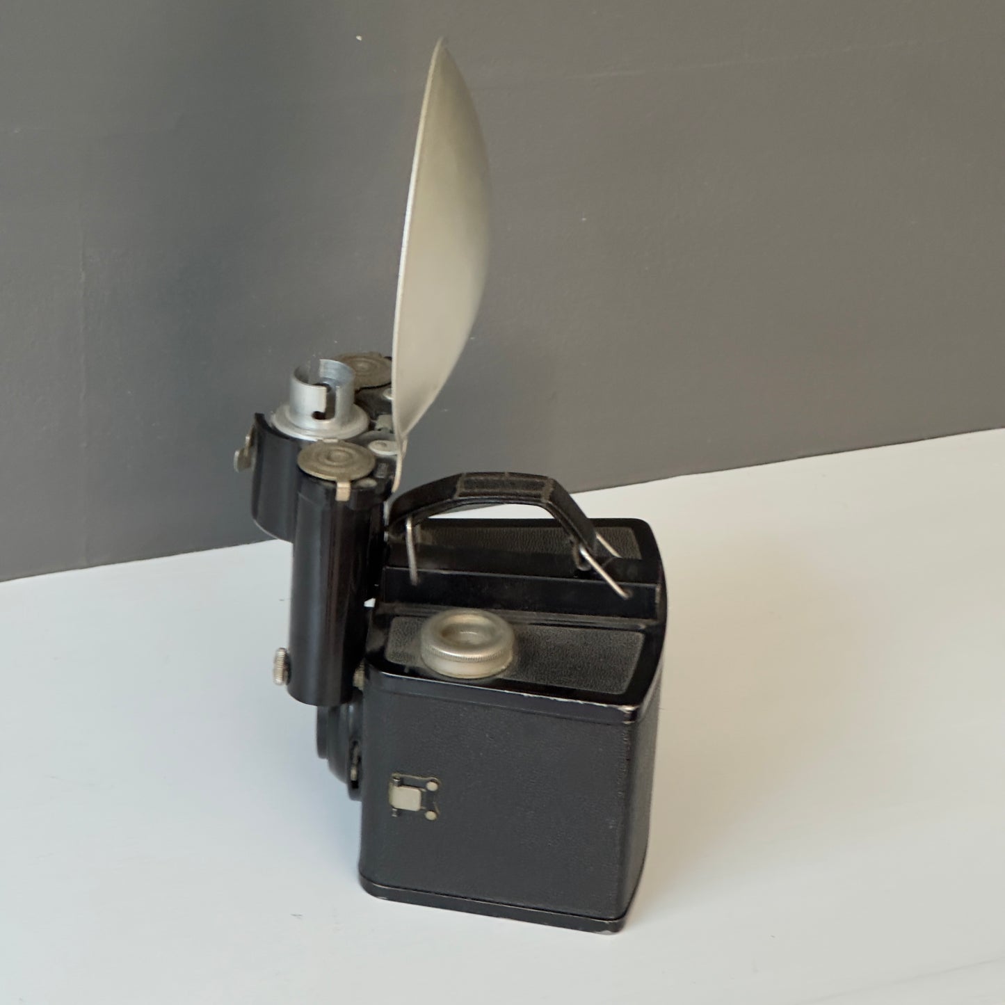 Vintage Art Deco Brownie Camera with Flash