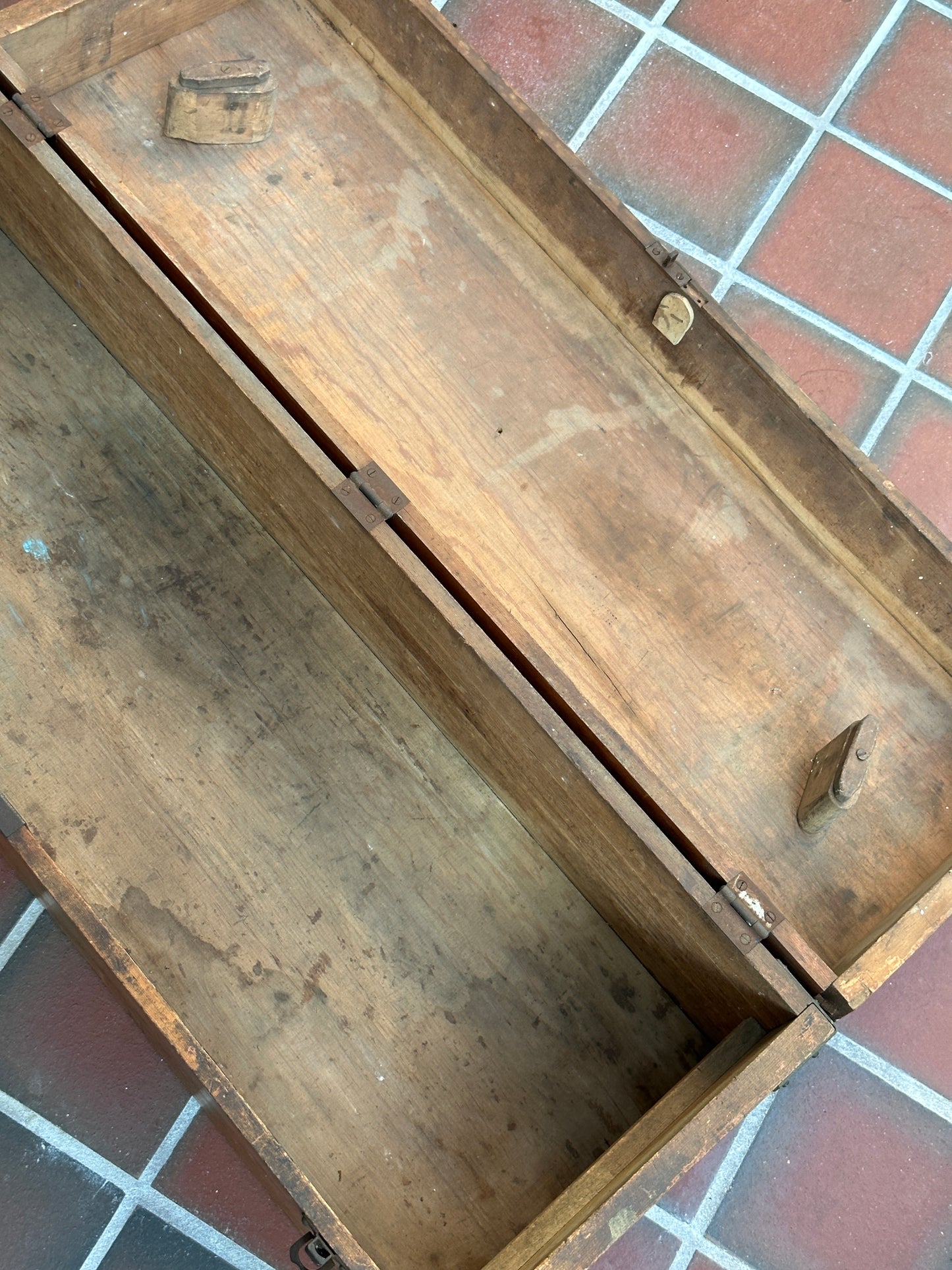Natural wood tool chest