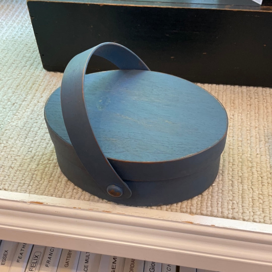 Miniature shaker box