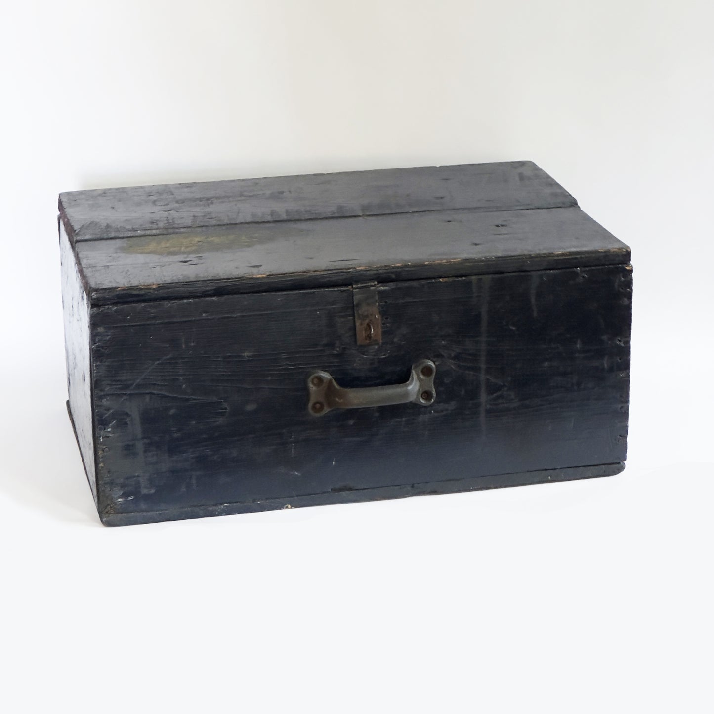 Camp Trunk with Navy Paint